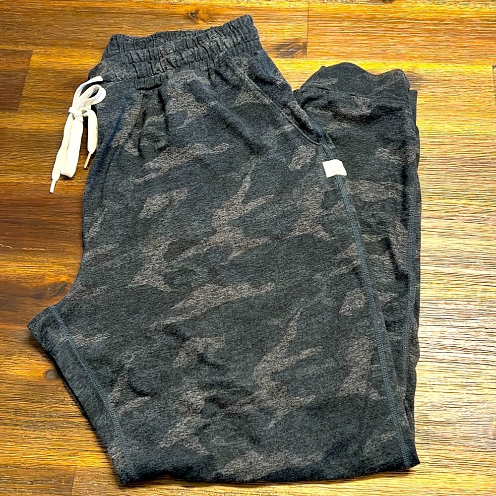 Vuori Performance Dreamknit Jogger - camo